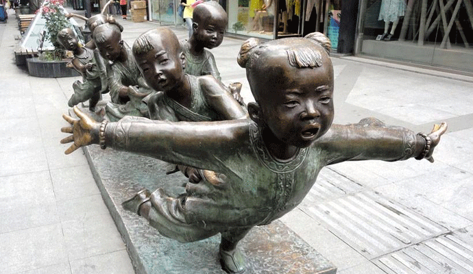 老鷹捉小雞銅雕塑制作.gif 老鷹捉小雞銅雕塑制作.gif