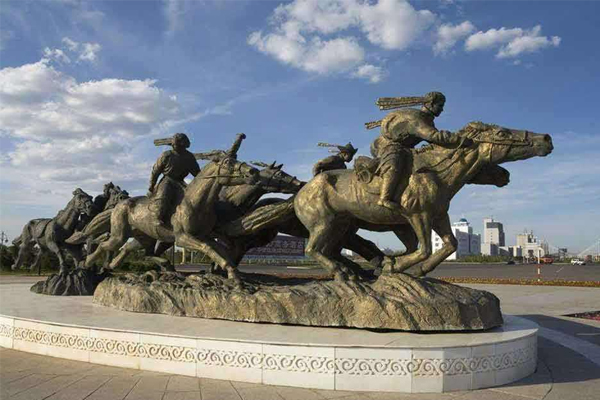 鑄銅雕塑.jpg 鑄銅雕塑.jpg